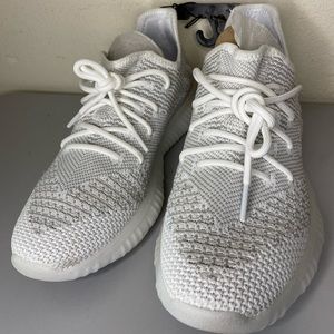 NWT Women’s Athletic Memory Foam Lightweight- White Large